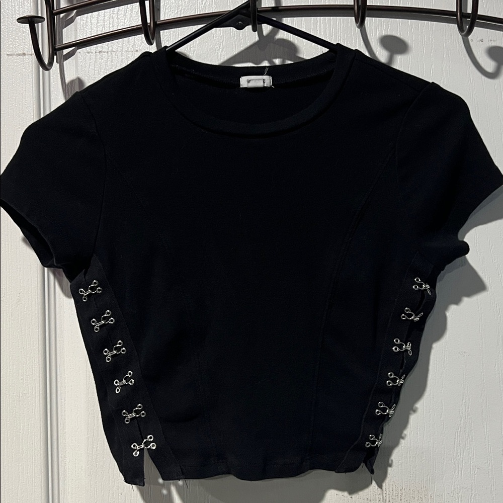 Garage crop black shirt w/Punk Goth Side Buckle Latch details Petite Small.